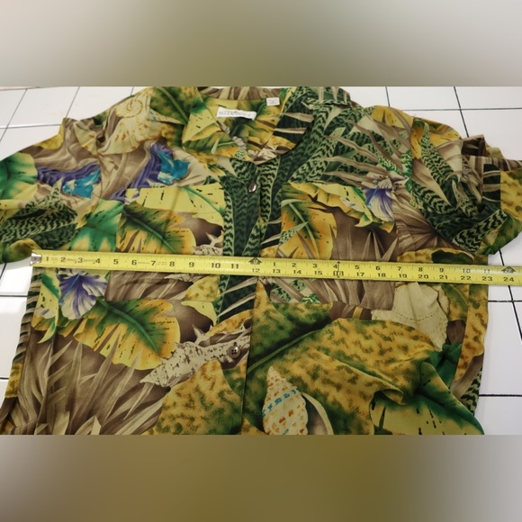 Vintage Hawaiian Tropics and Snails Silk Shirt - Picture 7 of 7